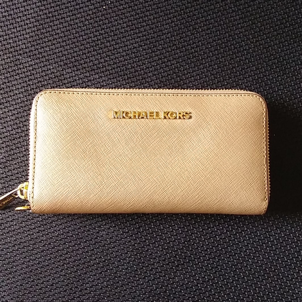 💥sold💥Michael Kors Wallet